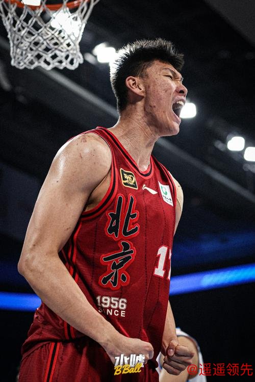 亚博体育 范子铭:赛前压力巨大 第四节拼抢篮板更多靠本能驱动